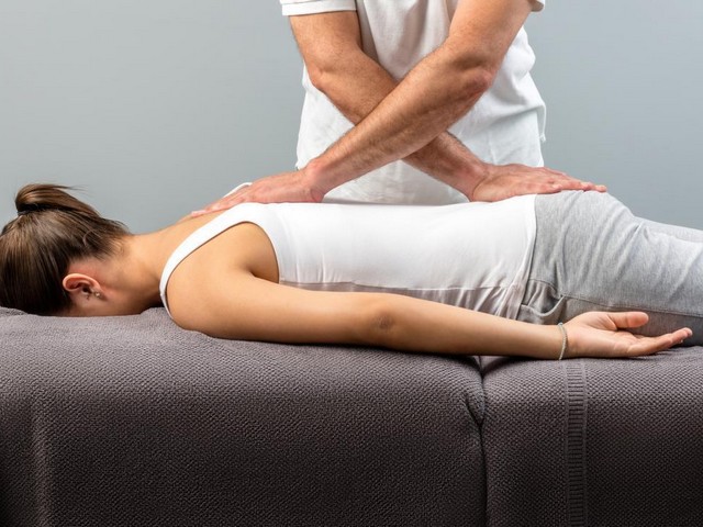 Shoulder Pain Chiropractor Bundall Near Me